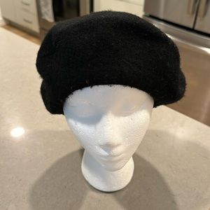 Classic Stretchable Wool French Beret